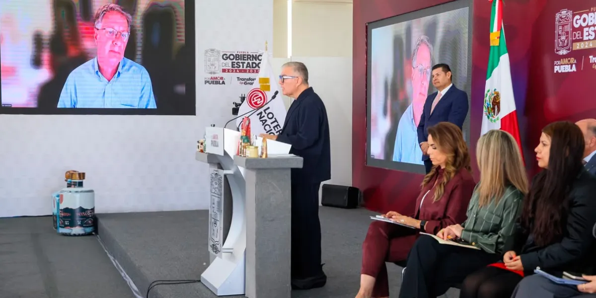 Ofrece Gobierno Estatal 100 mil becas para formar talento en tecnologías del futuro