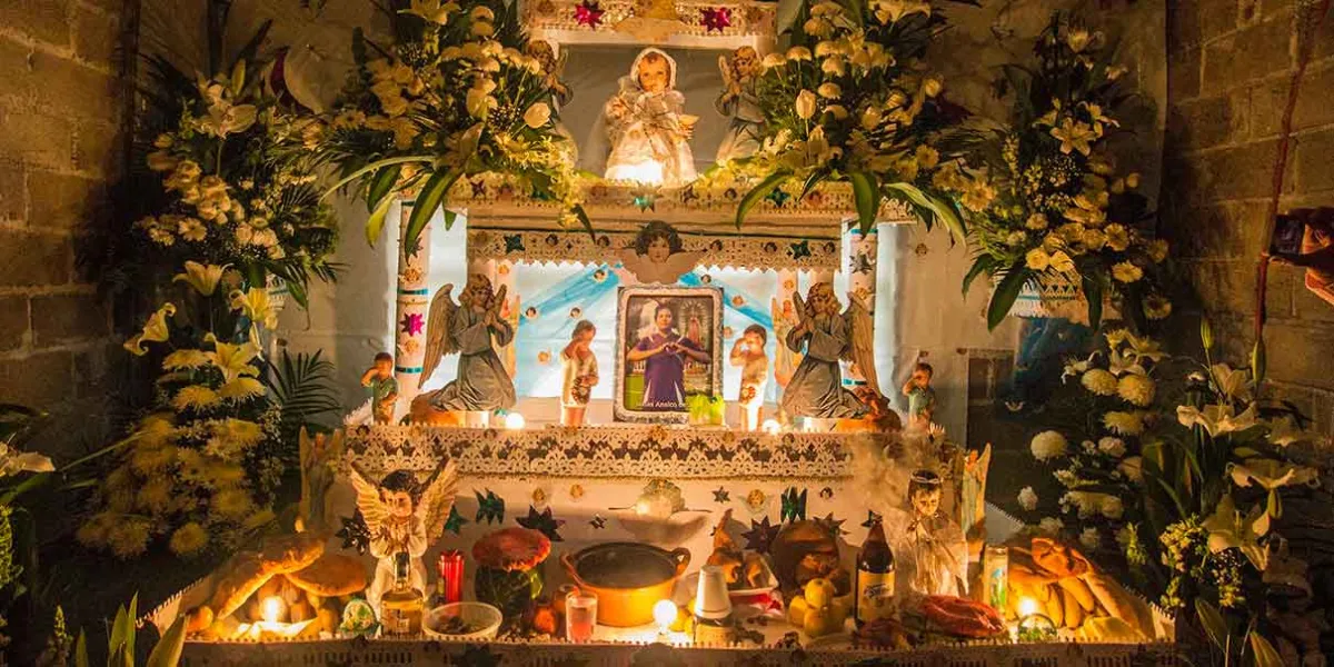 Tochimilco llevará su tradición de ofrendas al AICM en Día de Muertos 2026