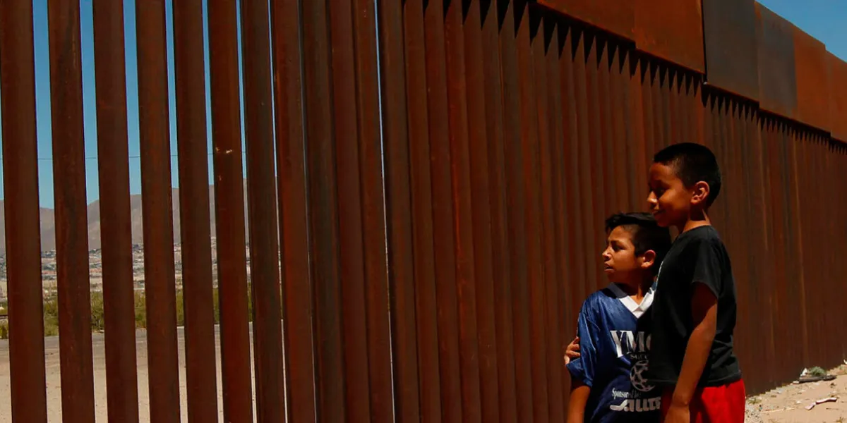Trump presume caída del 95% en detenciones de migrantes en frontera con México