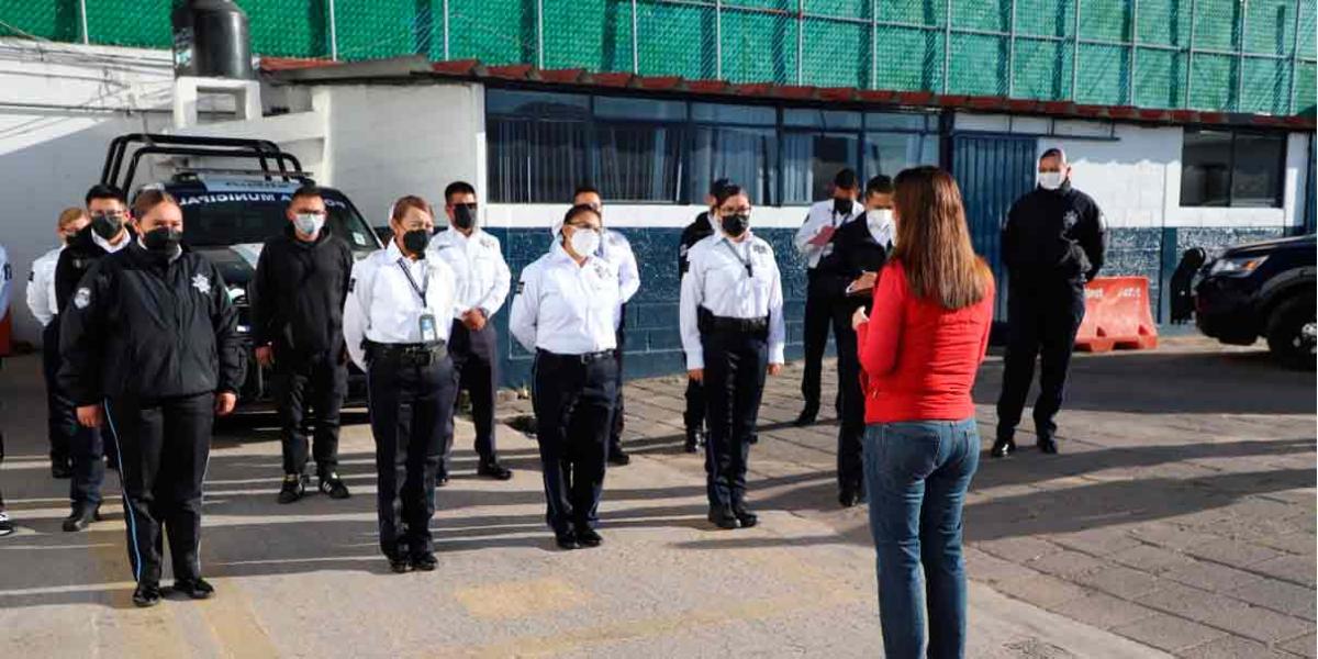 Atención mental para bajarles el estrés a policías municipales de Puebla  