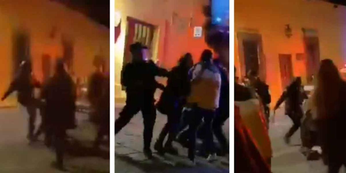 San Miguel de Allende: Policías golpean y arrastran de los cabellos a dos mujeres