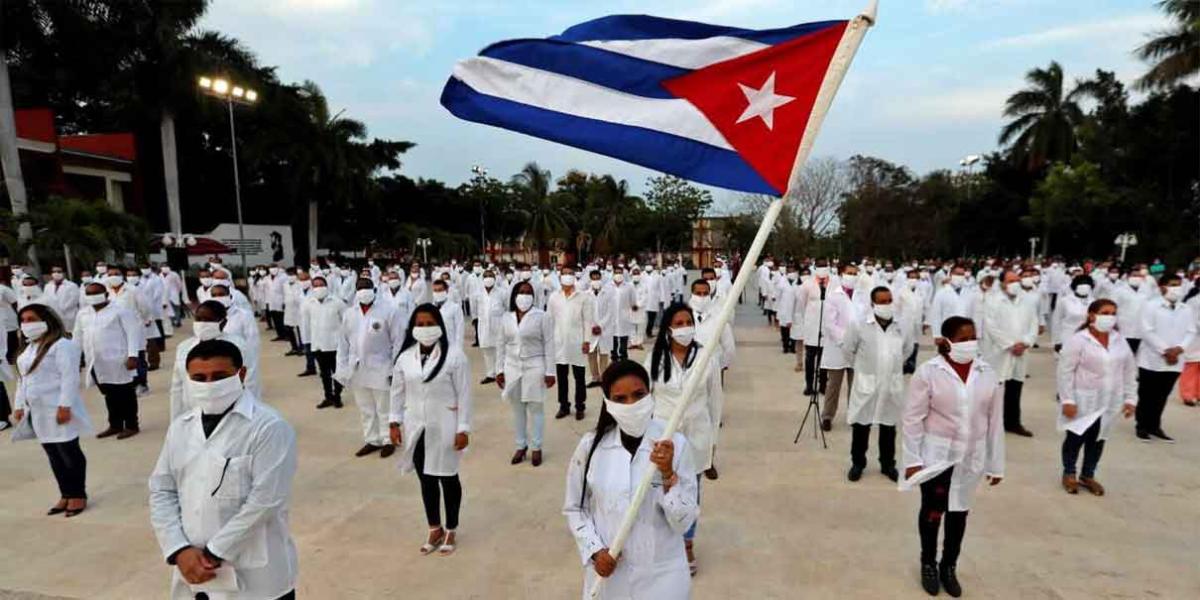 Otorgan amparo contra la contratación de médicos cubanos