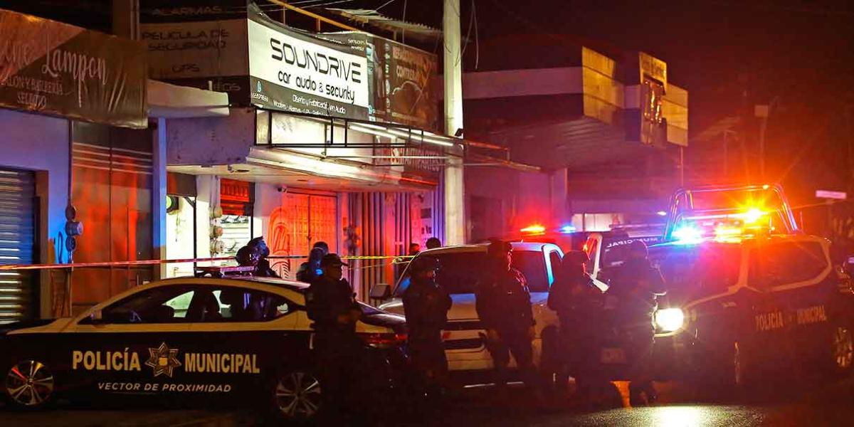 En XONACATEPEC matan a dos hombres dentro del local Soundrive