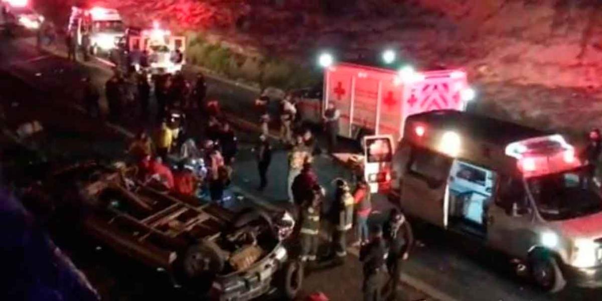 Accidente carretero en Azumbilla deja 6 muertos; hay niños entre las víctimas