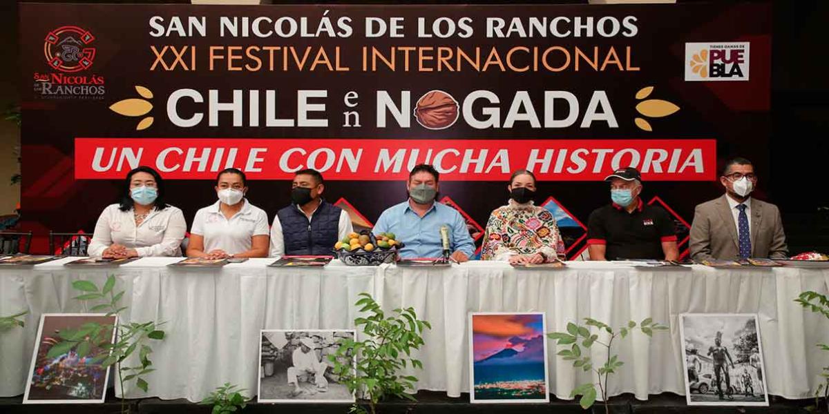 En apoyo a niños con cáncer, venta de Chile en Nogada Gigante en San Nicolás de los Ranchos