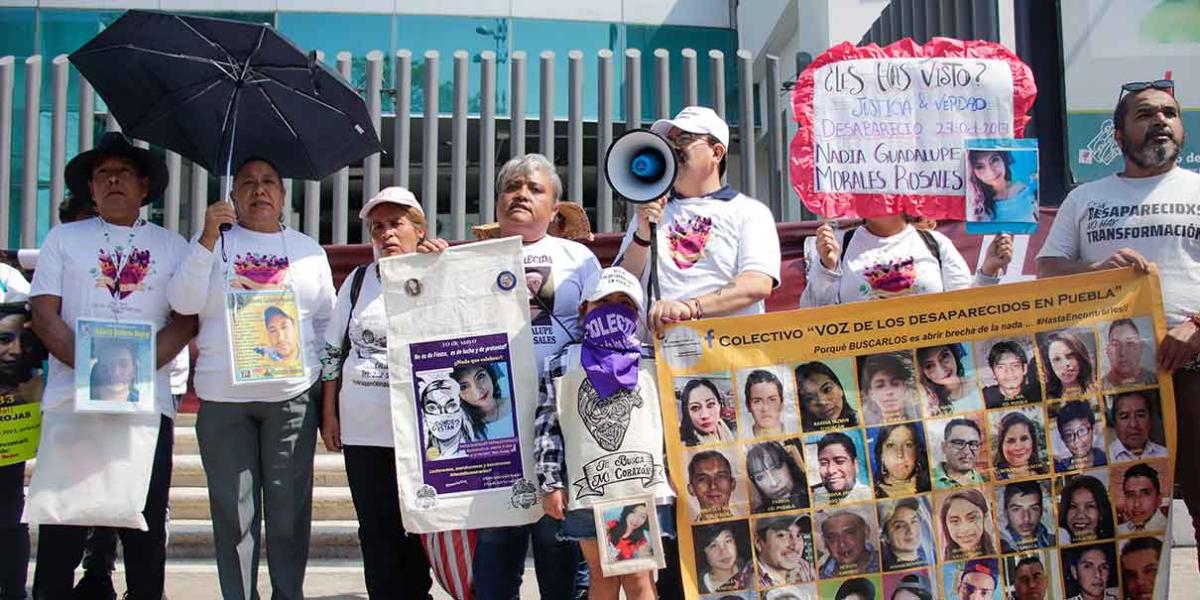 Colectivos piden justicia para madres desaparecidas ante la Fiscalía de Puebla