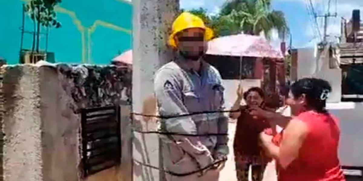 Amarran a un poste a trabajador de la CFE por apagones en Yucatán