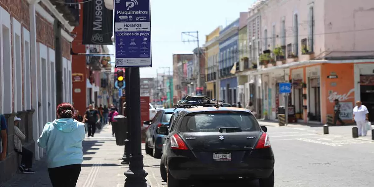 Deben continuar los parquímetros en Puebla