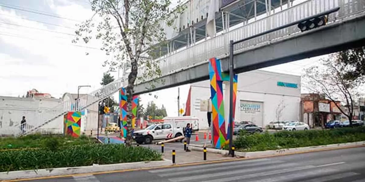 El puente peatonal de la recta a Cholula usado por RATEROS no será desmantelado