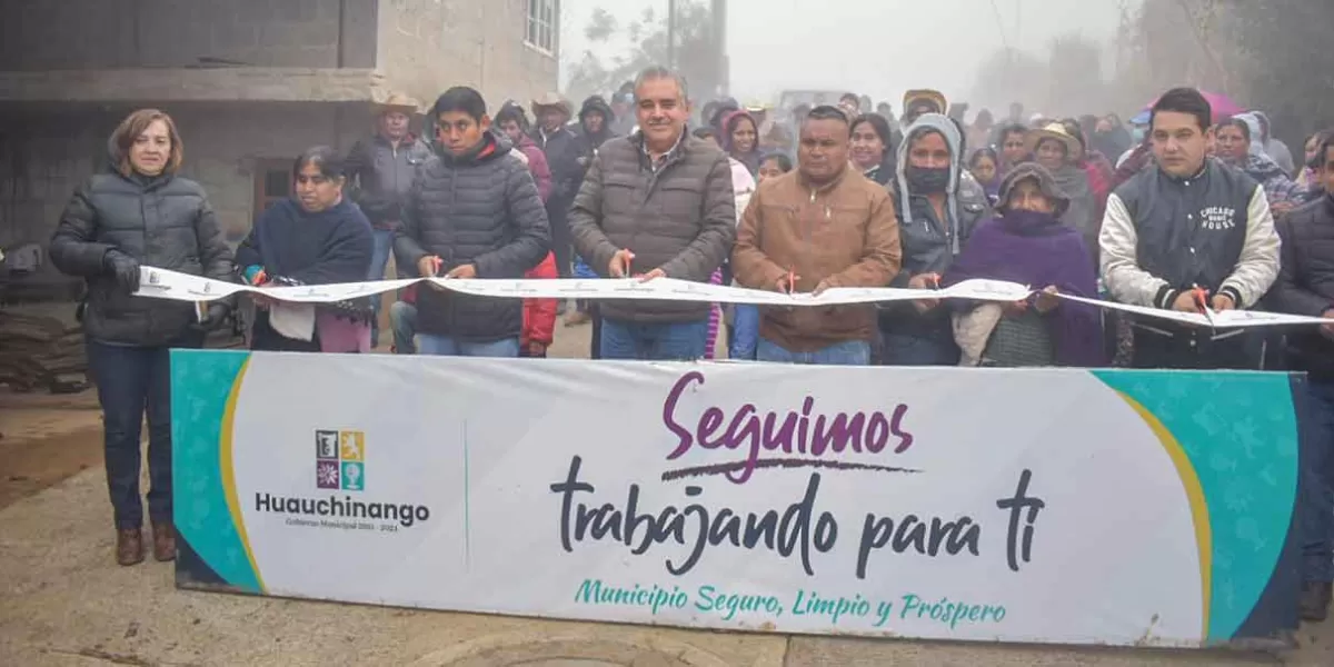 Tlacomulco, en Huauchinango, estrenó pavimentación del acceso principal