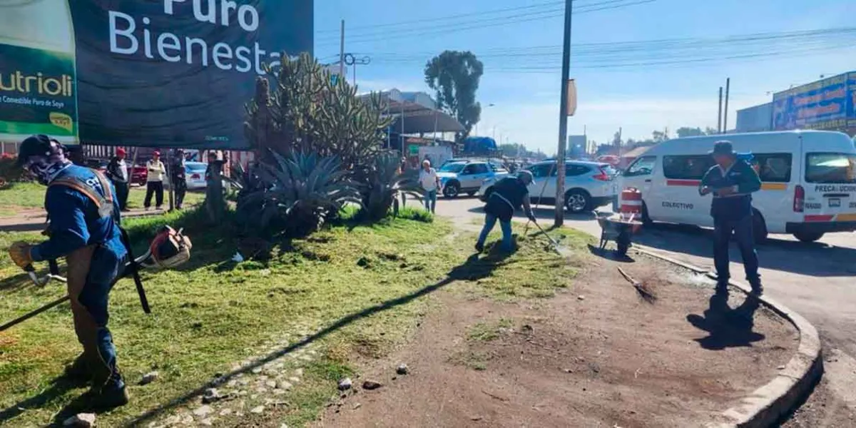 Limpieza, bacheo y mejoramiento de imagen urbana en la Central de Abasto