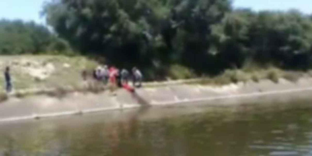 Mat4ron a dos mujeres y las tiraron a canal de agua de Tecamachalco