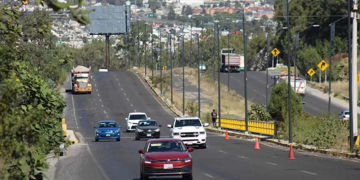 Detuvieron a dos RATAS en el Periférico con auto robado