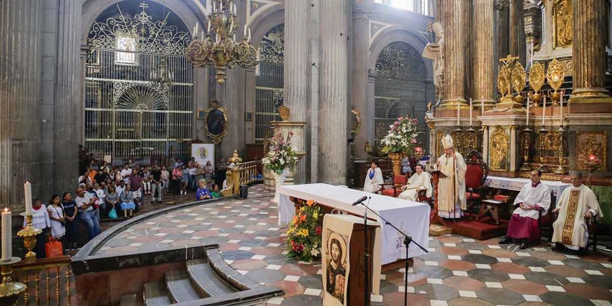 Arzobispo de Puebla llamó a poblanos a votar en clima de paz y concordia