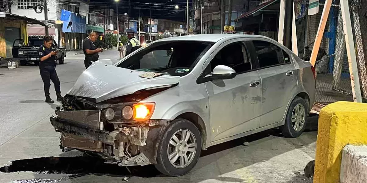 Sujeto en estado de ebriedad se impacta en puente en Izúcar de Matamoros