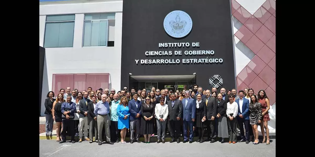 Rectora de la BUAP reconoce labor en el ICGDE; crece y se consolida