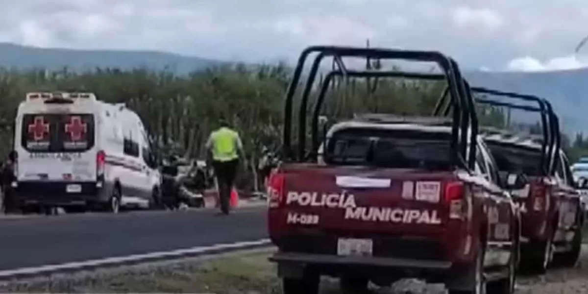 Volcadura en carretera Tehuacán-Huajuapan de León, deja un muerto y 7 heridos