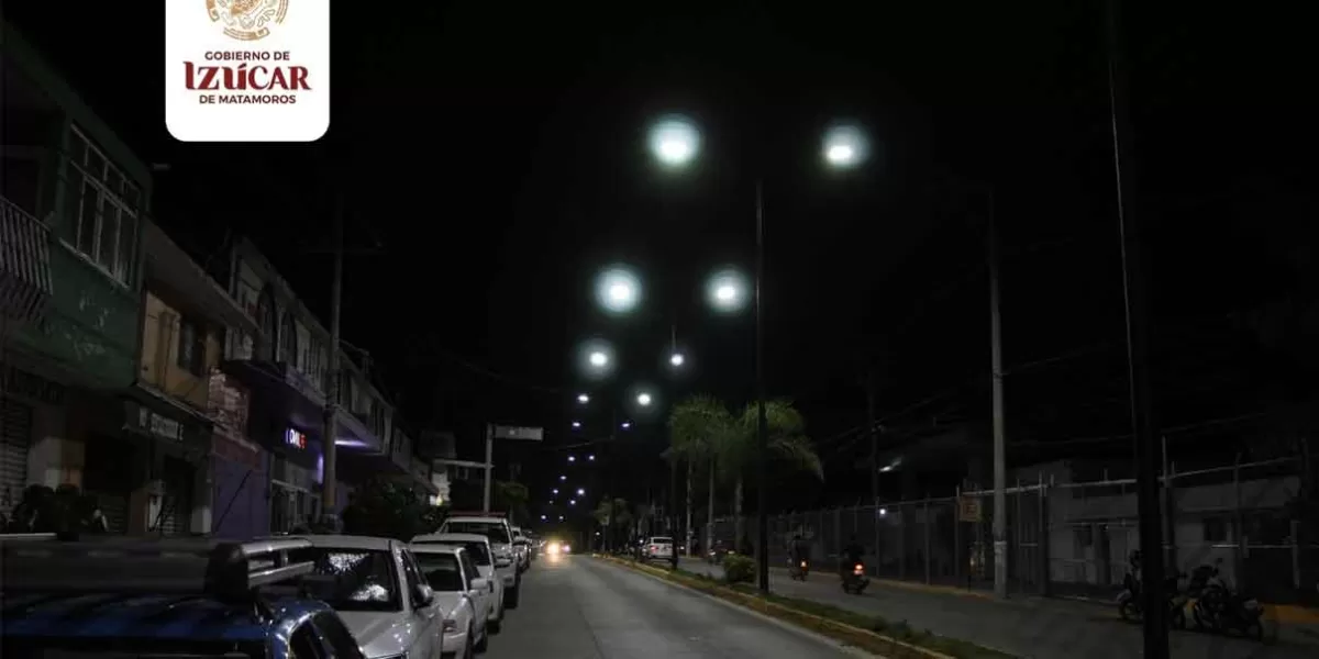 Izúcar luce renovado alumbrado público con tecnología LED