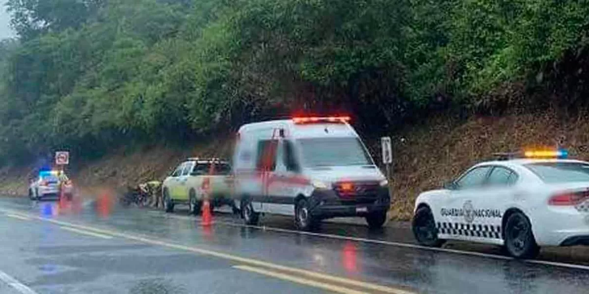 Camioneta arrolló a motoclistas en la Sierra Norte, uno murió