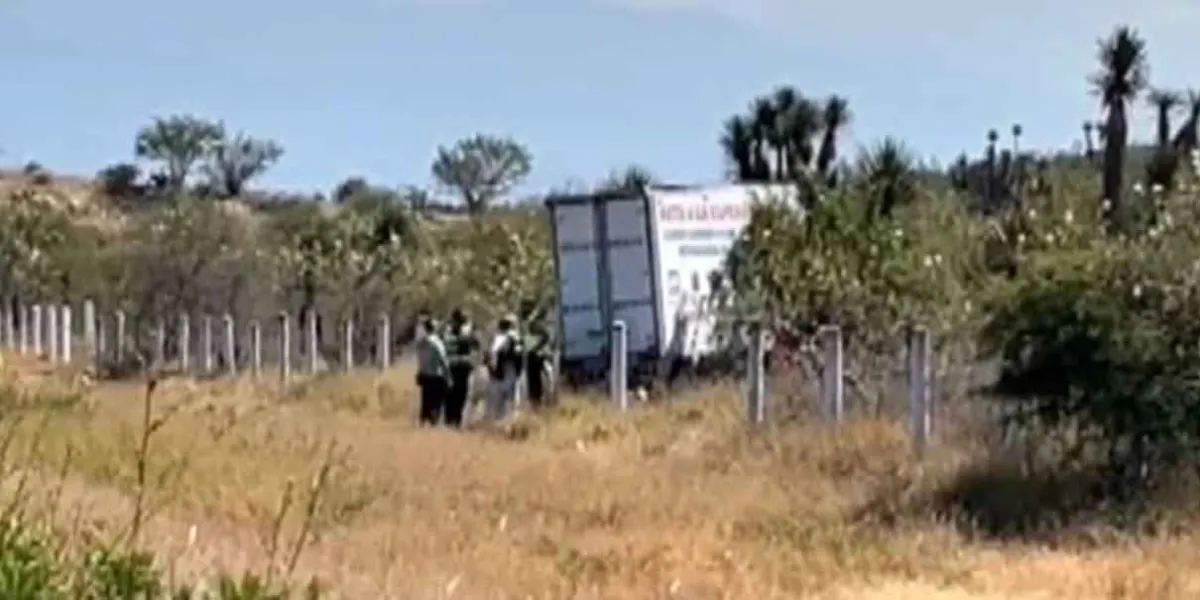 Disparan a chofer sobre la autopista Cuacnopalan-Oaxaca para asaltarlo