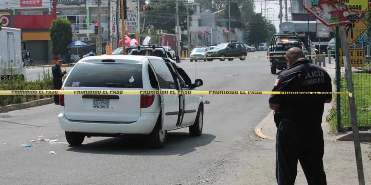 Sicarios atacan a balazos a dos hombres en bulevar Forjadores en Puebla