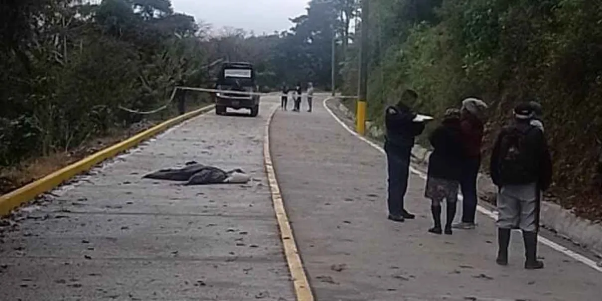 Hombre muere al ser atropellado por un auto en Zihuateutla