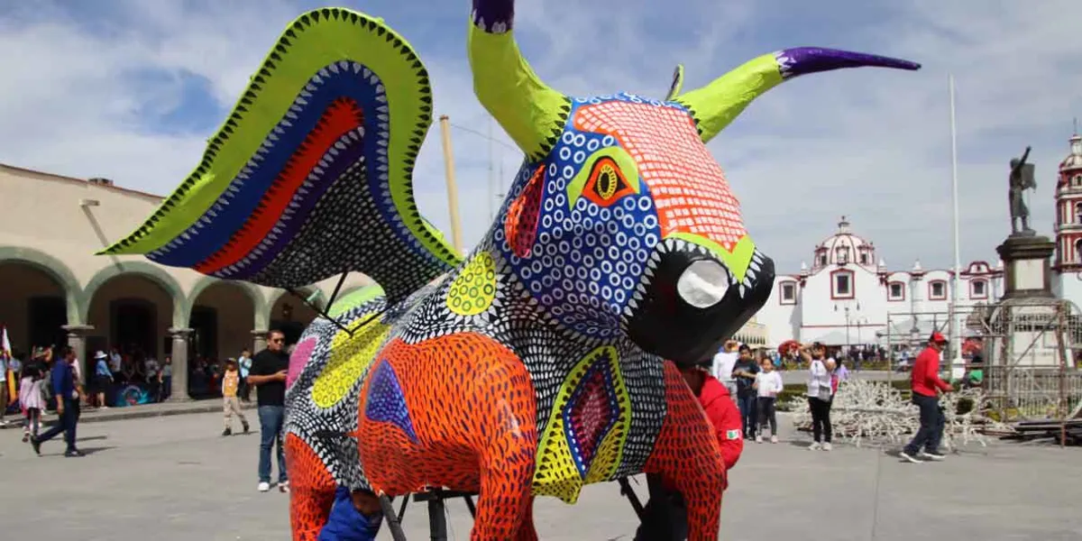 Invita San Pedro Cholula al desfile de Toros Monumentales