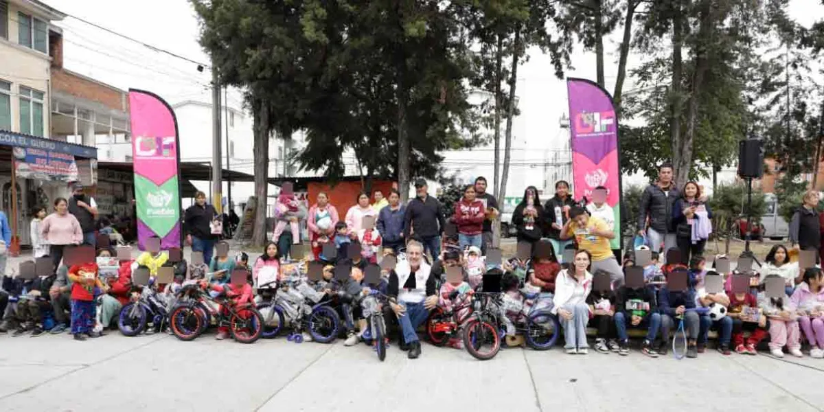 Niñas y niños de Villa Frontera recibieron juguetes del DIF Municipal