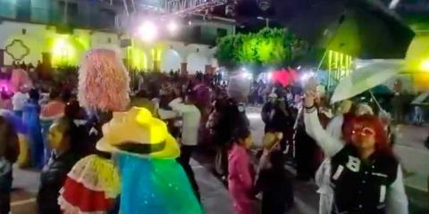 Siempre sí habrá cierre de Carnaval en Moyotzingo, pese a balacera y muertos  