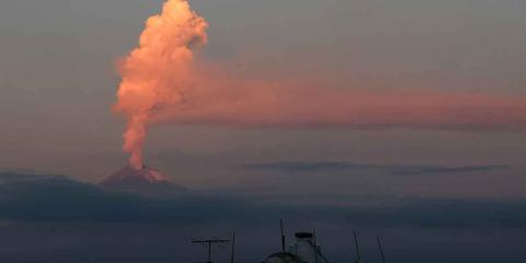 Caída de ceniza en Tochimilco y Atlixco causa alarma entre comunidades cercanas 