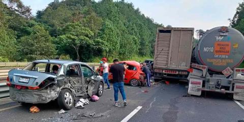 Carambola mortal en la autopista de Huauchinango