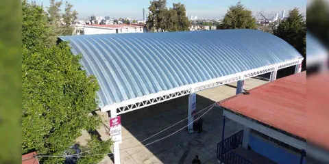 Entrega Pepe Chedraui techado escolar a la Primaria Guadalupe Victoria