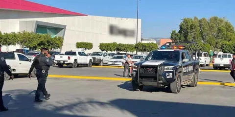 Roban a pareja al salir del banco en Tehuacán; les quitaron 150 mil pesos