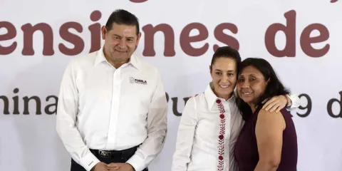 Sheinbaum firme con defensa a migrantes