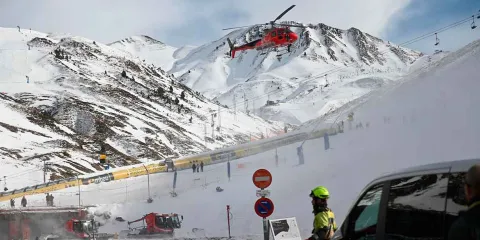 Un accidente de un telesilla en la estación de esquí de Astún deja 40 personas heridas 