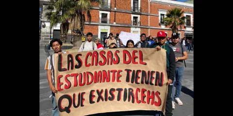 Estudiantes antorchistas pidieron recursos para mejorar 150 escuelas