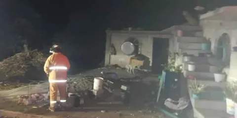Explosión de tanque de gas deja a mujer con quemaduras en Aljojuca