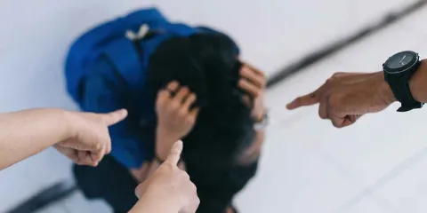 Otro caso de acoso escolar en primaria de la capital, acusan a directora de proteger a maestro