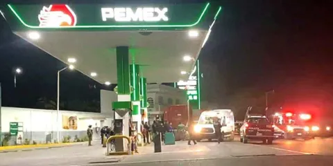 Asalto a mano armada en gasolinera de Tehuacán deja un despachador herido
