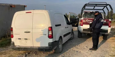 Policía recupera vehículos robados en Tecamachalco