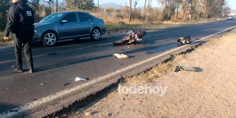 En Tlahuapan, motociclista resulta herido tras impactarse con auto en la México-Puebla