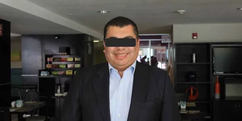 López Zavala con un pie afuera 