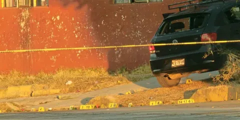 Ataque armado en Puebla deja un expolicía muerto y a una funcionaria herida