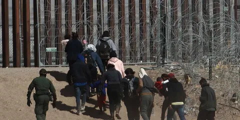 Poblanos deportados tendrán apoyo para poner su negocio en la capital