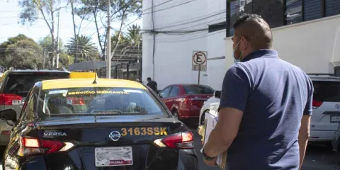 Taxistas deberán cumplir nuevos requisitos para la Revista Vehicular
