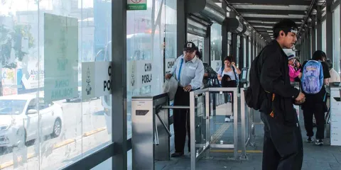 Puebla emitirá licitación para contratar guardias en la Red Urbana de Transporte
