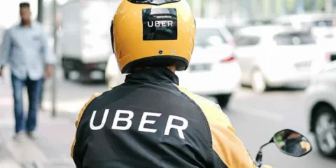 Si UBER Moto insiste en prestar servicio, los trabajadores serán detenidos