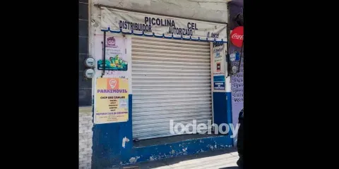 Alerta en Texmelucan: Intentan abrir local y roban celular en calle Florencio Espinoza