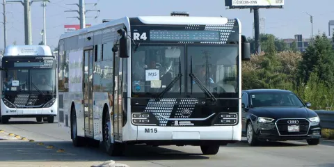 Atendrán reclamos por lento servicio de Alimentadoras de la RUTA 4