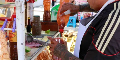Brigadas de Salud eliminarán la comida chatarra en 4 mil 268 escuelas poblanas